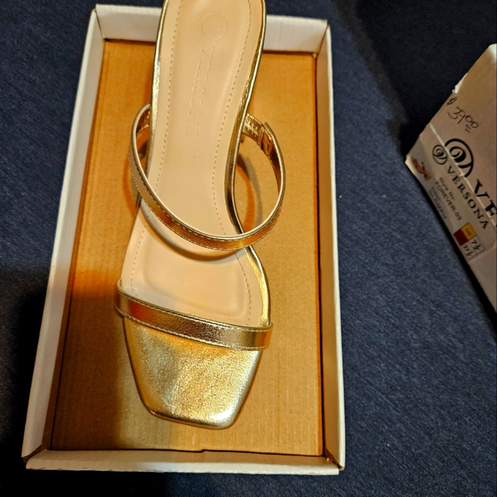 Lady sandals